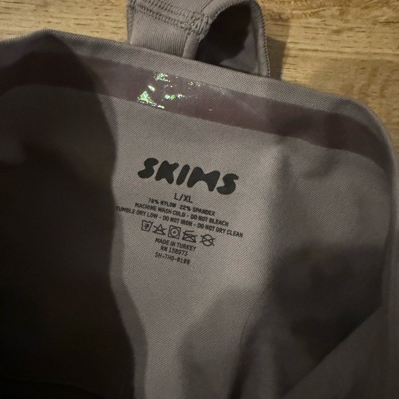 Skims thong shape wear l/xl NWOT bought in the sale so no returns - Picture 3 of 3